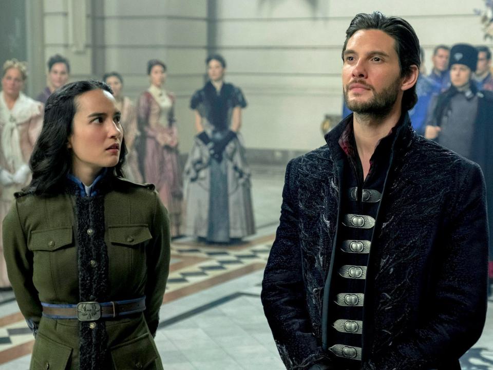 JESSIE MEI LI as ALINA STARKOV and BEN BARNES as THE DARKLING : GENERAL KIRIGAN in SHADOW AND BONE Cr. DAVID APPLEBY:NETFLIX 