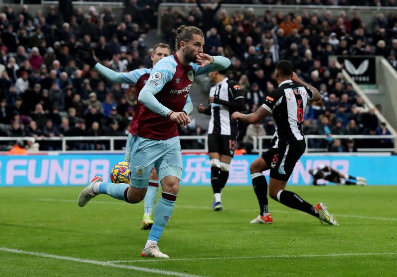 Premier League - Newcastle United v Burnley