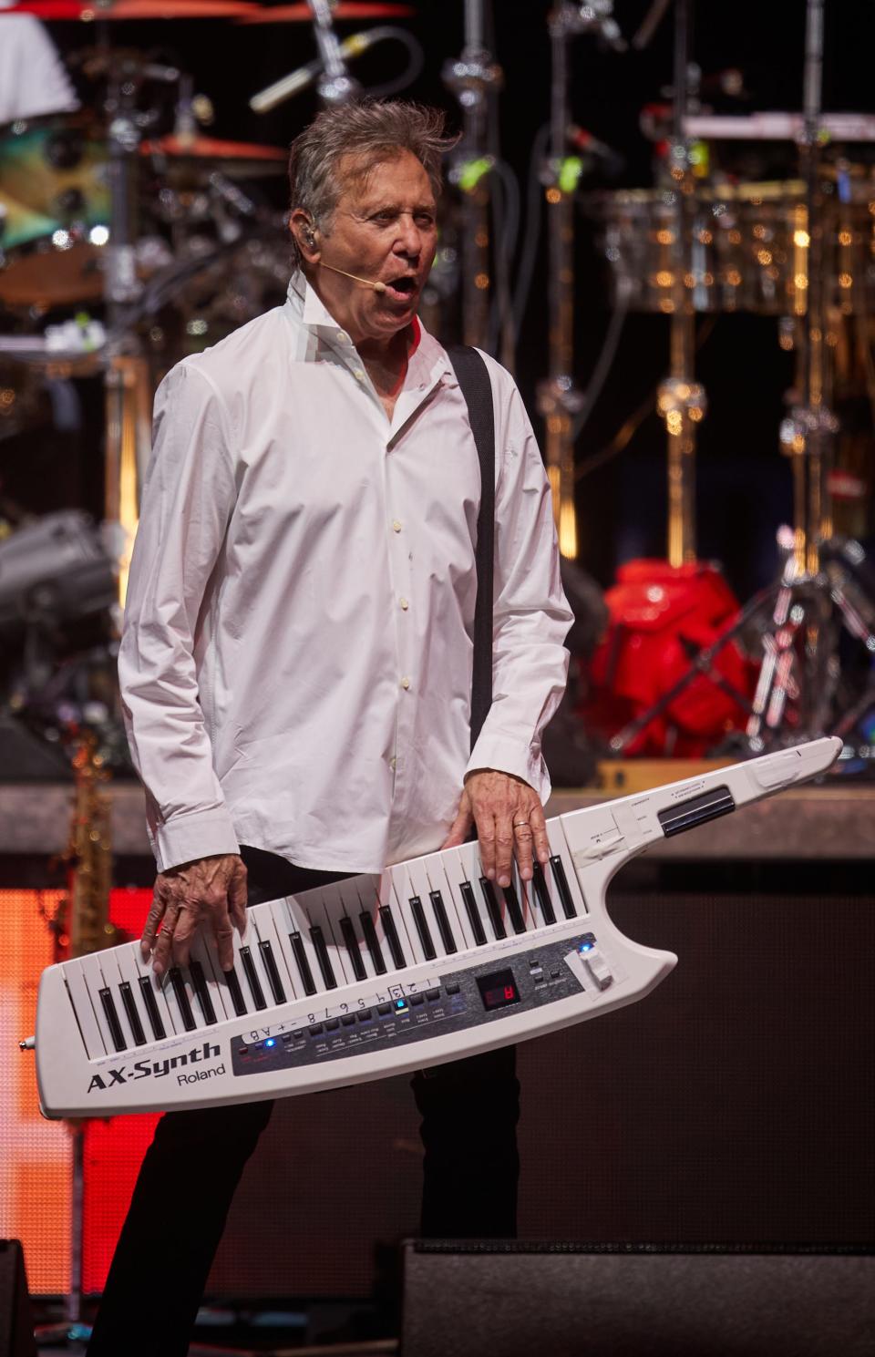 Robert Lamm of Chicago performs with the rest of the band at Ak-Chin Pavilion in Phoenix on June 7, 2022.