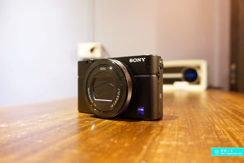 [評測] 技術密度攻頂之隨身相機SONY『RX100 IV』 ：4K影片也能錄!!