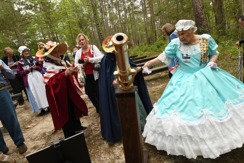The Stamp Defiance Chapter of Wilmington, N.C. presented a Swivel Gun to Moores Creek National Battlefield Saturday April 24, 2021 in Currie, N.C. The Swivel Gun, a replica of the type of gun used in the battle in Feb 1776, is in honor of the 100th Anniversary of Stamp Defiance Chapter, the largest DAR chapter in North Carolina. The Swivel Gun was made by Lawrence Campbell with Campbell Cannon and Carriage Works.