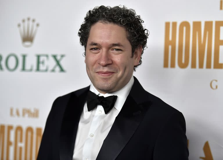 Gustavo Dudamel en la gala de la Orquesta Filarmónica de Los Angeles; a partir de 2026, dejará el ensamble al que convirtió en uno de los más vanguardistas y prestigiosos de los Estados Unidos para acometer el desafío de transformar a la Filarmónica de Nueva York