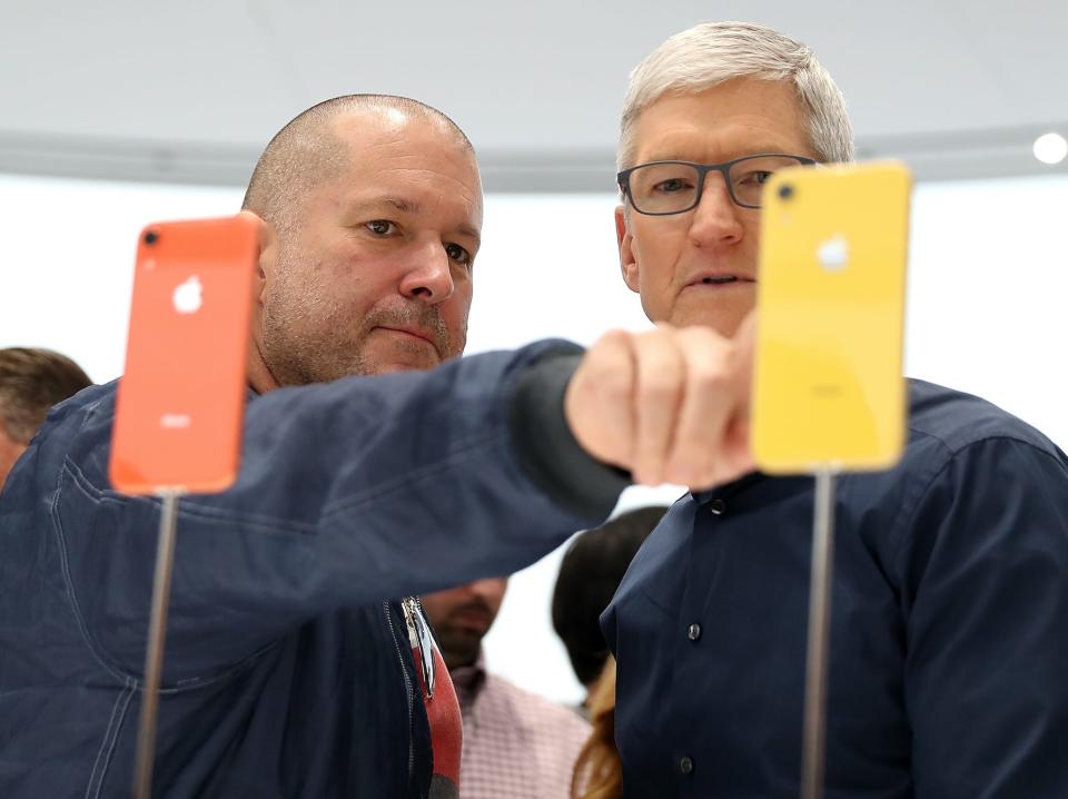 tim cook jony ive iphones