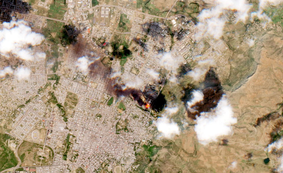 A satellite image shows smoke rising from Mekelle, Ethiopia. (European Union, Copernicus Sentinel-2 Imagery, processed by @defis_eu/Handout via Reuters)