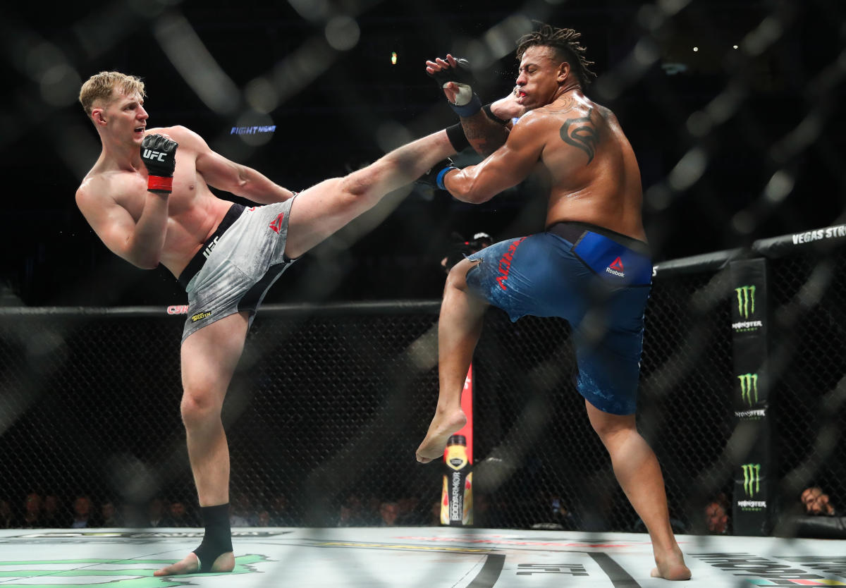 Greg Hardy loses UFC fight in Moscow - NBC Sports