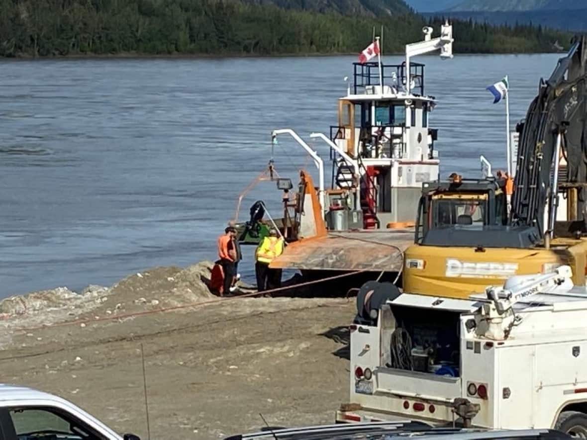 The George Black ferry in Dawson City, Yukon, was shut down Monday night due to mechanical issues. (Chris MacIntyre/CBC - image credit)
