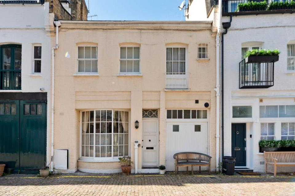 Manson Mews, SW7 (Savills)