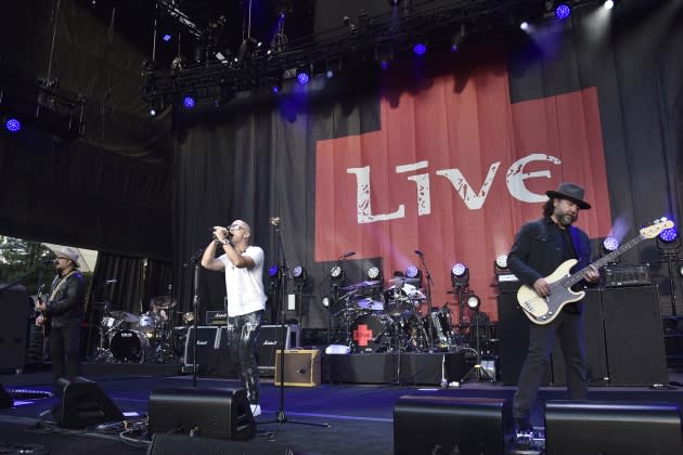 Counting Crows And Live Perform At Shoreline Amphitheatre - Credit: Tim Mosenfelder/Getty Images