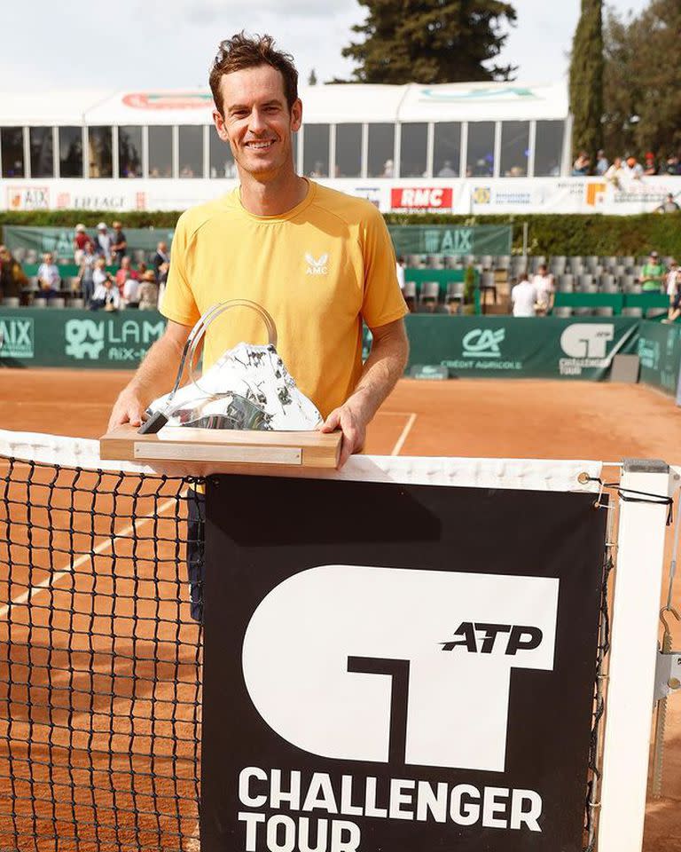 "De vuelta en el círculo de ganadores", escribió Murray junto a esta foto cuando ganó en Aix-en-Provence