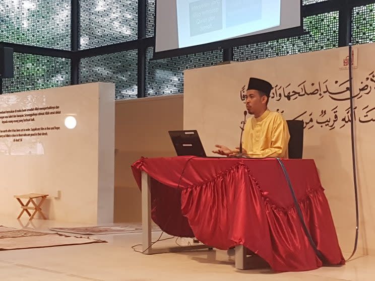 Ustaz Yusri Yubhi Yusof is a member of the Religious Rehabilitation Group and was sharing his experience as a counselor at the Al Islah Mosque. (PHOTO: Yahoo Singapore / Safhras Khan)