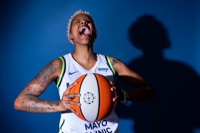 Guard Courtney Williams' biggest asset for Lynx: Her voice - Yahoo Sports