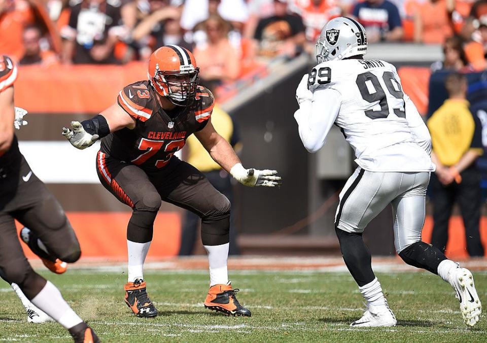 CLEVELAND, OH - SEPTEMBER 27:  Joe Thomas #73 of the Cleveland Browns blocks Aldon Smith #99 of the Oakland Raiders during the third quarter at FirstEnergy Stadium on September 27, 2015 in Cleveland, Ohio.  (Photo by Jason Miller/Getty Images)