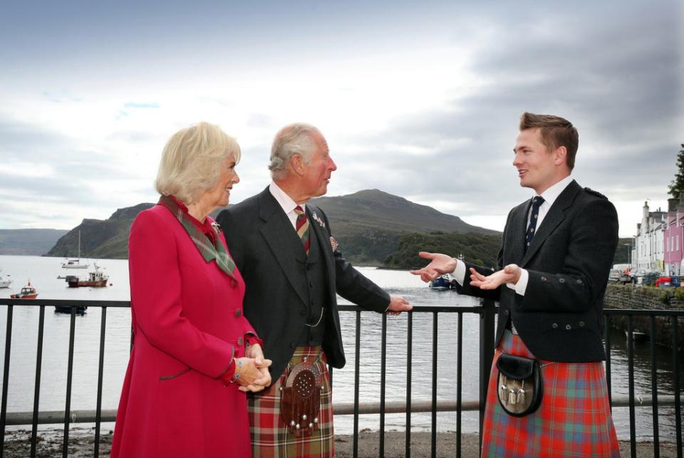 Robert Robertson talks to the royal visitors (William Urquhart/PA) (PA Wire)