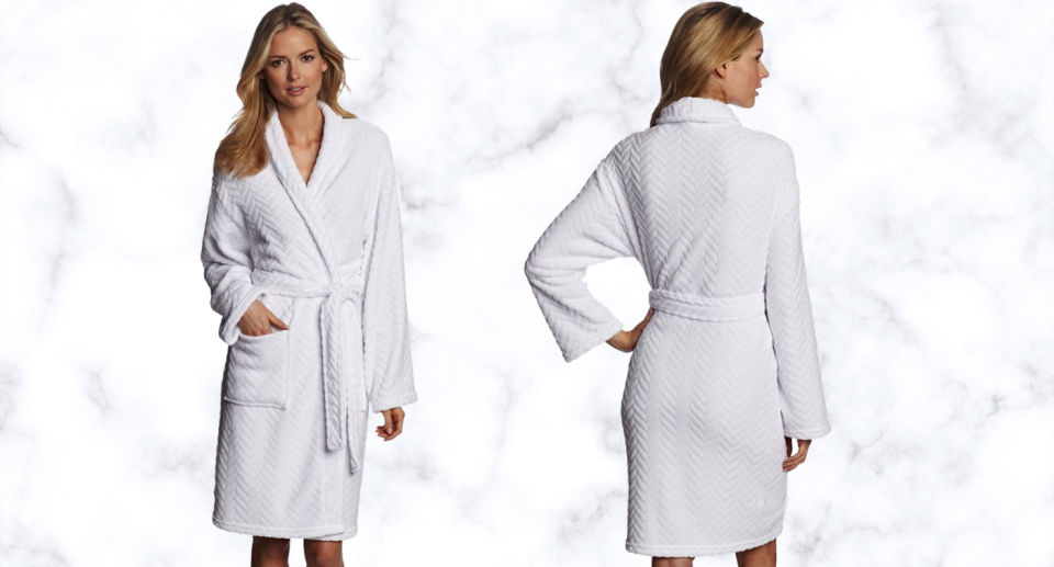 Hotel Spa Collection Herringbone Textured Plush Robe. 