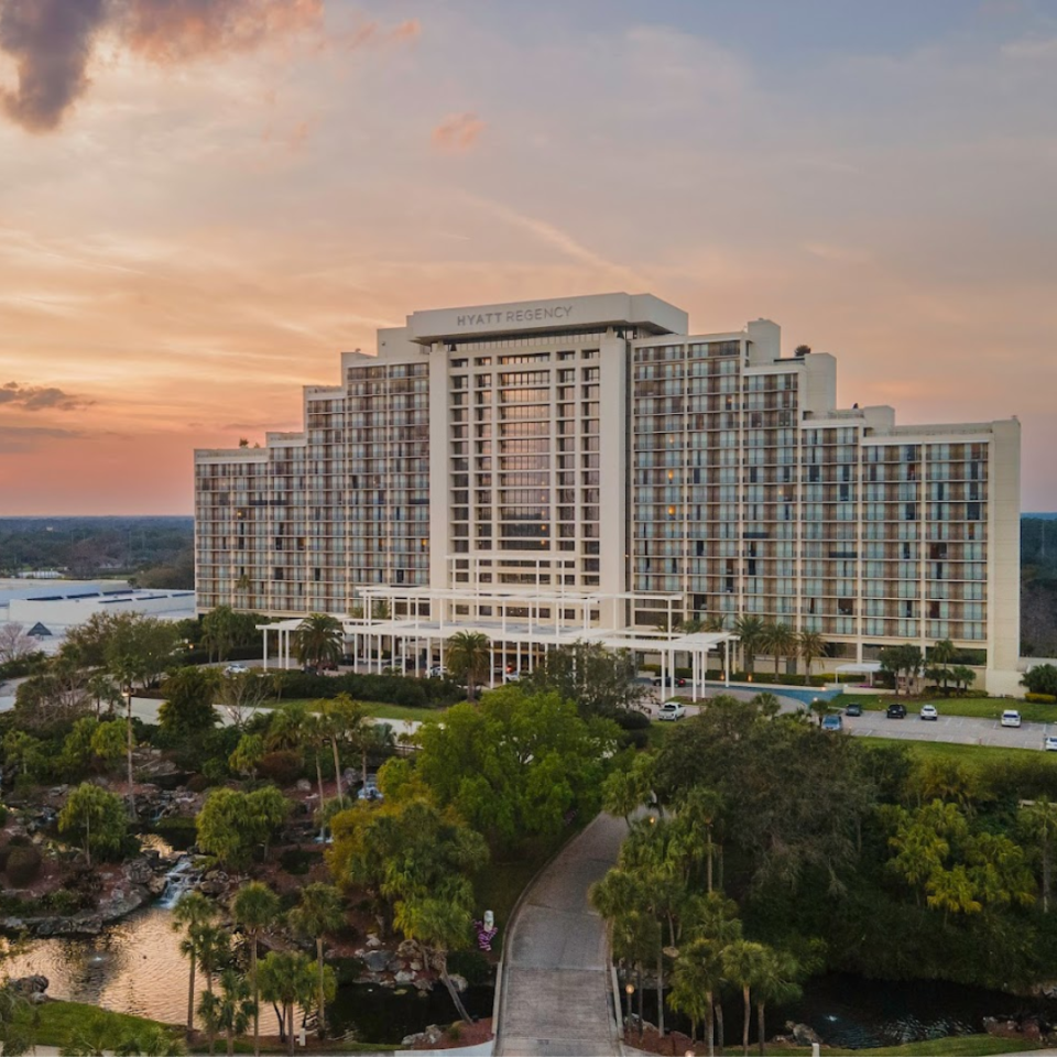 10 Best Hotels to Stay Near Disney World (More Affordable) in 2024