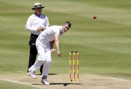 South Africa's Chris Morris bowls during the second cricket test match against England in Cape Town, South Africa, January 2, 2016. REUTERS/Mike Hutchings