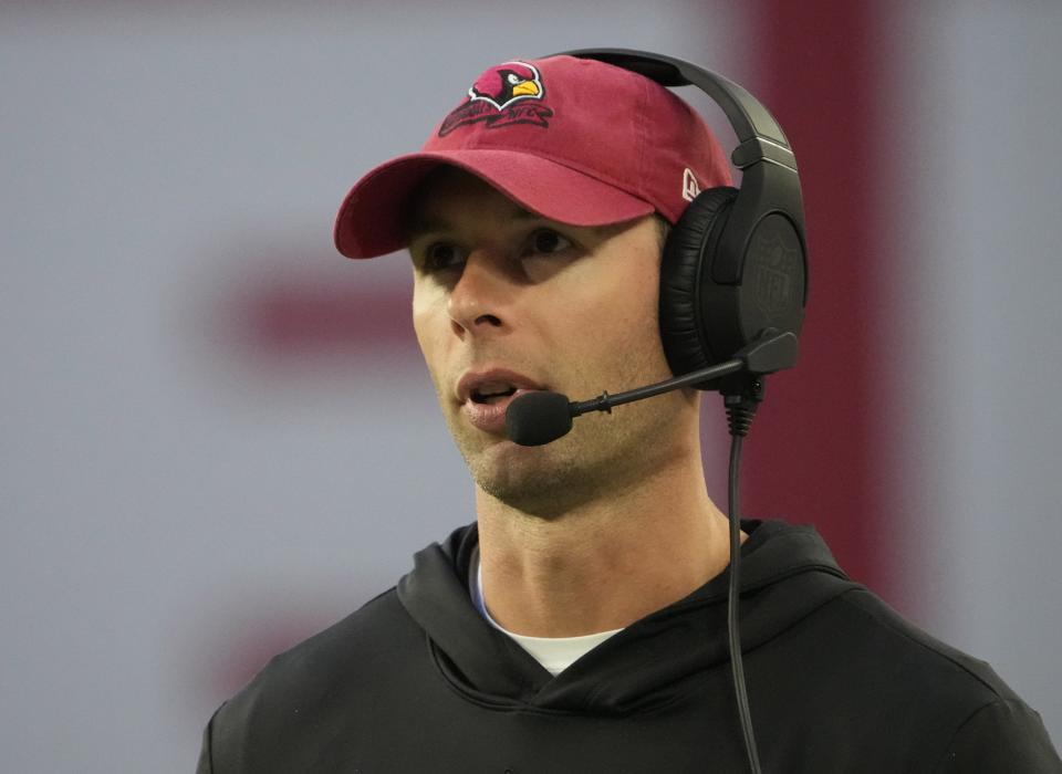 Dec 17, 2023; Glendale, Ariz, United States; Arizona Cardinals head coach Jonathan Gannon watches his team play against the San Francisco 49ers during the fourth quarter at State Farm Stadium.