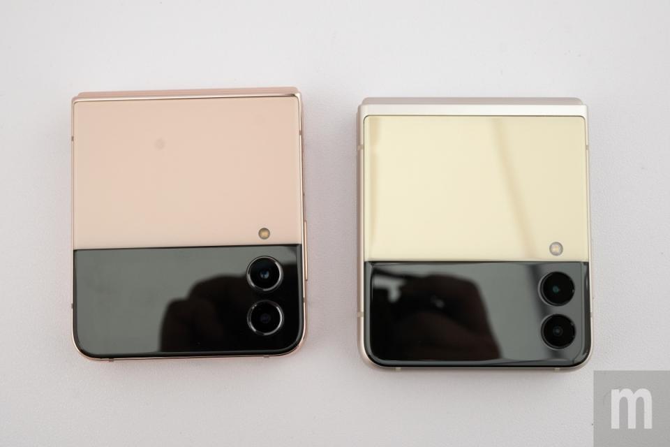 ▲左為Galaxy Z Flip 4，右為去年推出的Galaxy Z Flip 3