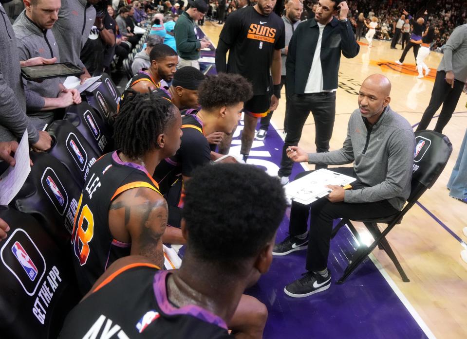 Phoenix Suns head coach Monty Williams talks to his team as they take on the Brooklyn Nets at Footprint Center on Jan. 19, 2023.