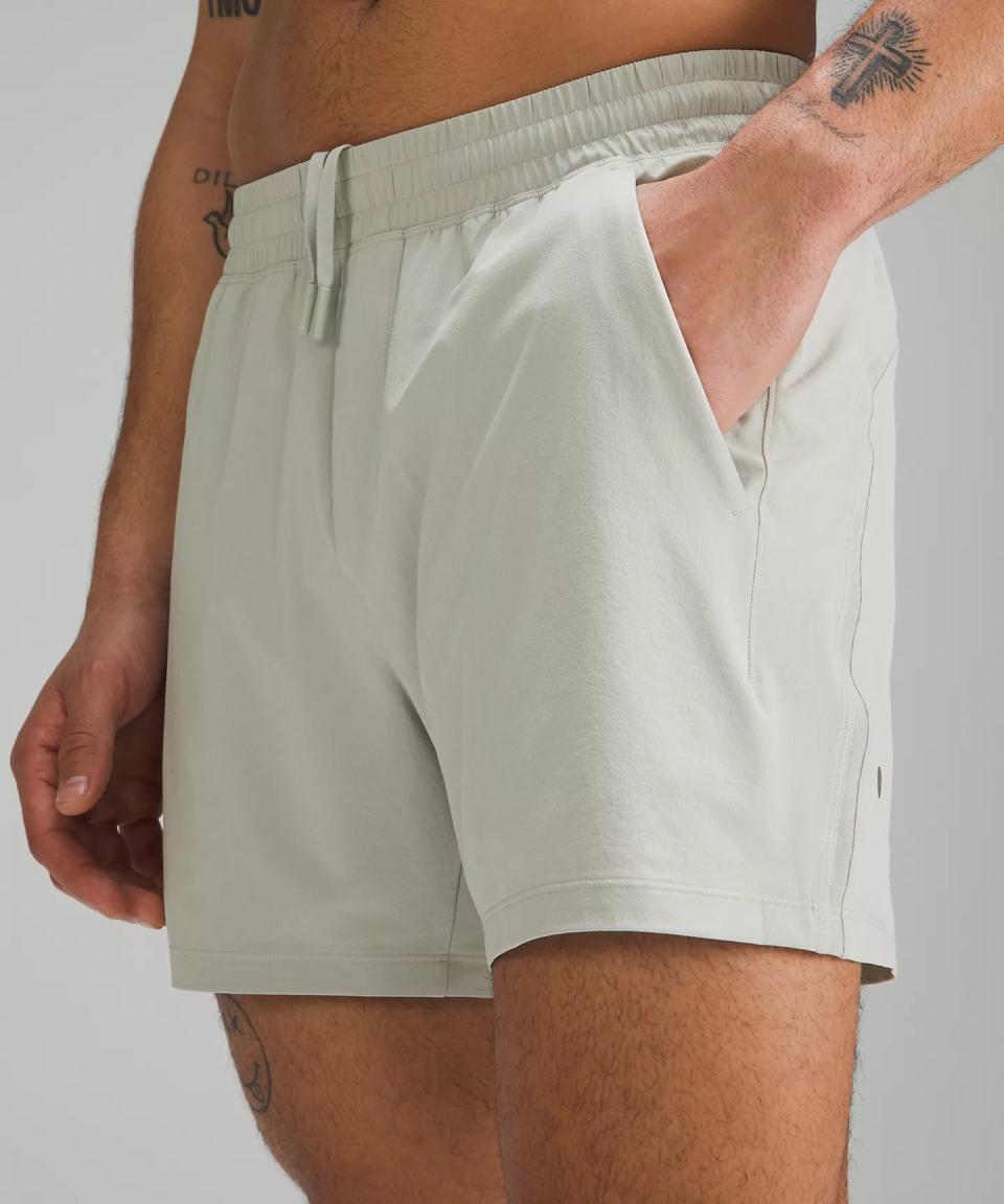 lululemon shorts review