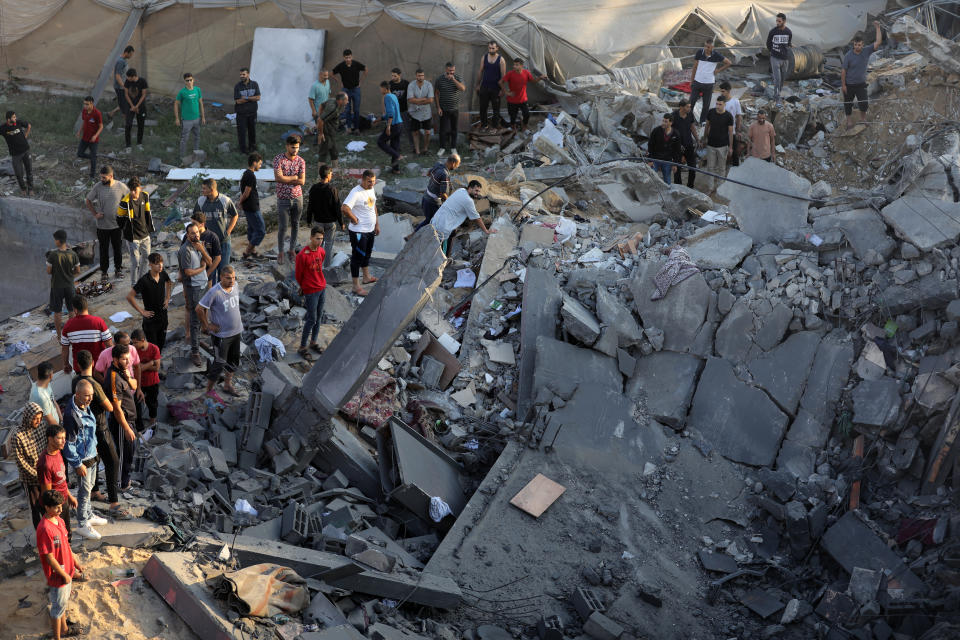以色列對加薩地區持續展開轟炸，陸外長王毅對此首度表態。（Photo by Majdi Fathi/NurPhoto/Getty Images)