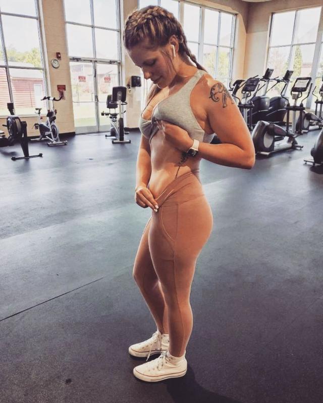 The 'naked' leggings trend taking over gyms