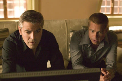 brad pitt and george clooney watching tv in ocean's 12.