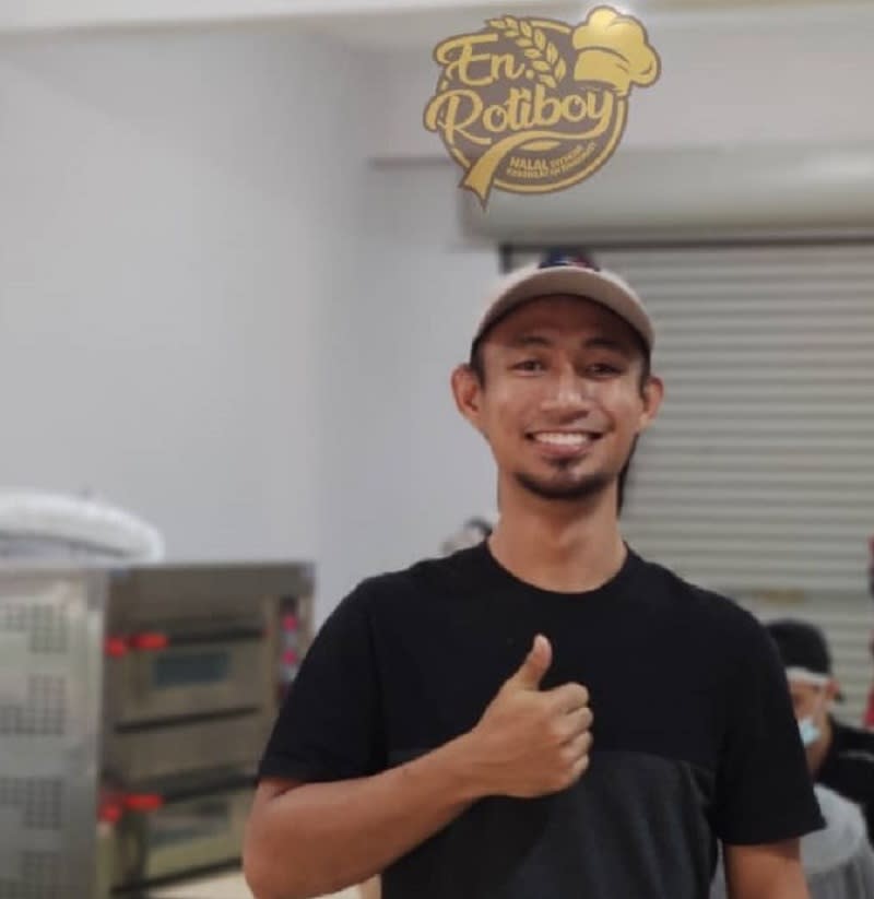 Ridzuan now owns a bakery known as En.Rotiboy. ― Picture via Facebook/En.RotiboyHQ