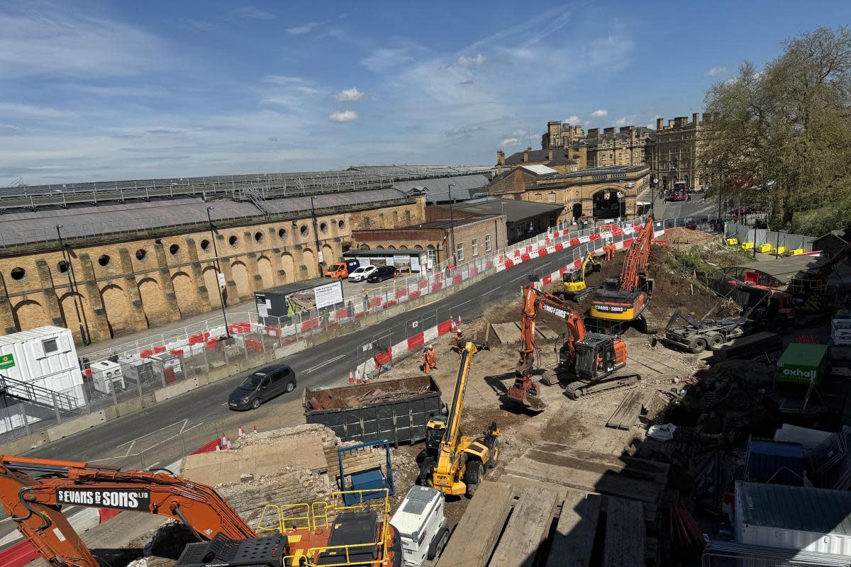 Construction vehicles at the site of the Queen Street Bridge <i>(Image: Harry Booth)</i>