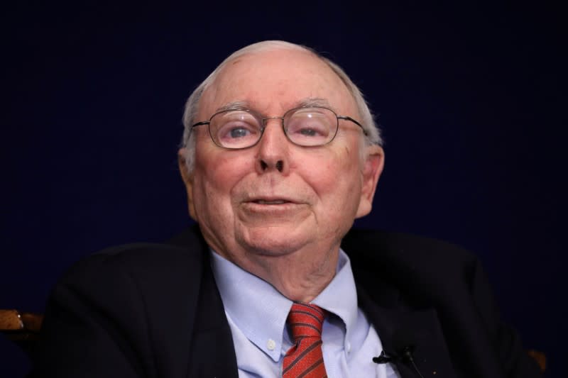 Berkshire Hathaway Inc Vice Chairman Charles Munger speaks at the Daily Journal annual meeting in Los Angeles, U.S., February 15, 2017. REUTERS/Lucy Nicholson