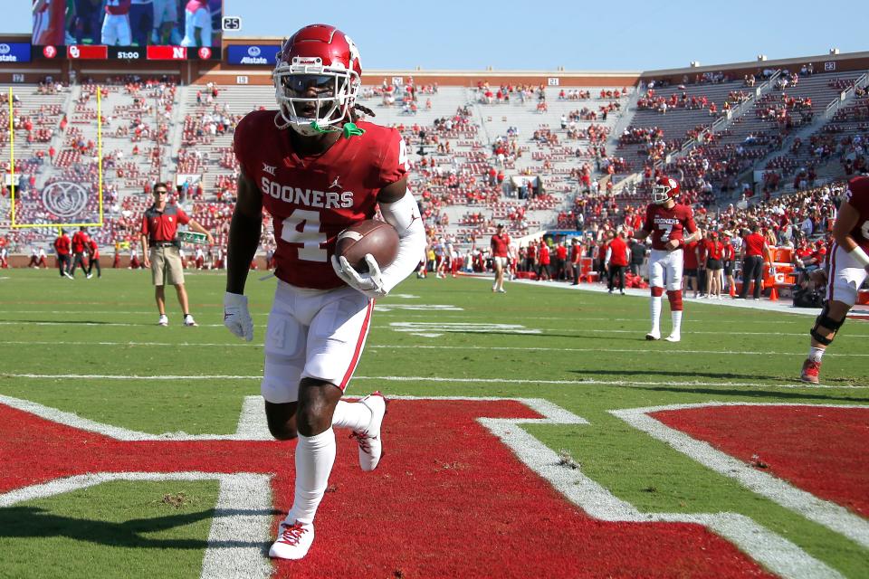 Former Oklahoma receiver Mario Williams is following Lincoln Riley to USC.