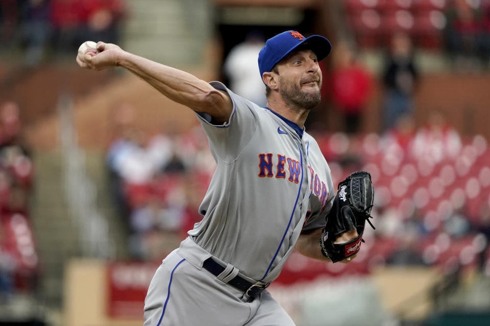 New York Mets starting pitcher Max Scherzer throws during the first inning of a baseball game against the St. Louis Cardinals Monday, April 25, 2022, in St. Louis. (AP Photo/Jeff Roberson)