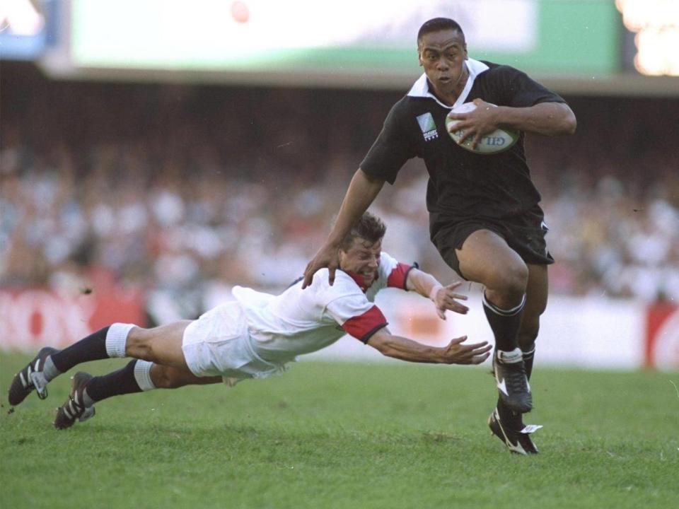 Stephen Prosser compared the man on the flight to rugby legend Jonah Lomu (Getty)