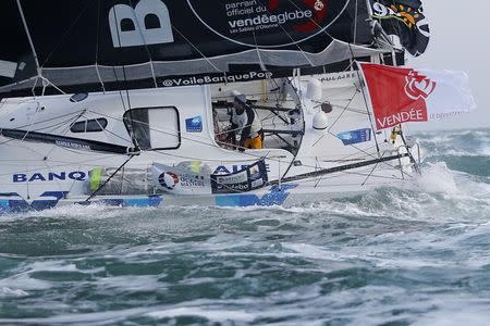 French skipper Armel Le Cleac'h sails in the solo round-the-world Vendee Globe race while approching the Les Sables d'Olonne on France's Atlantic coast January 19, 2017. REUTERS/Regis Duvignau