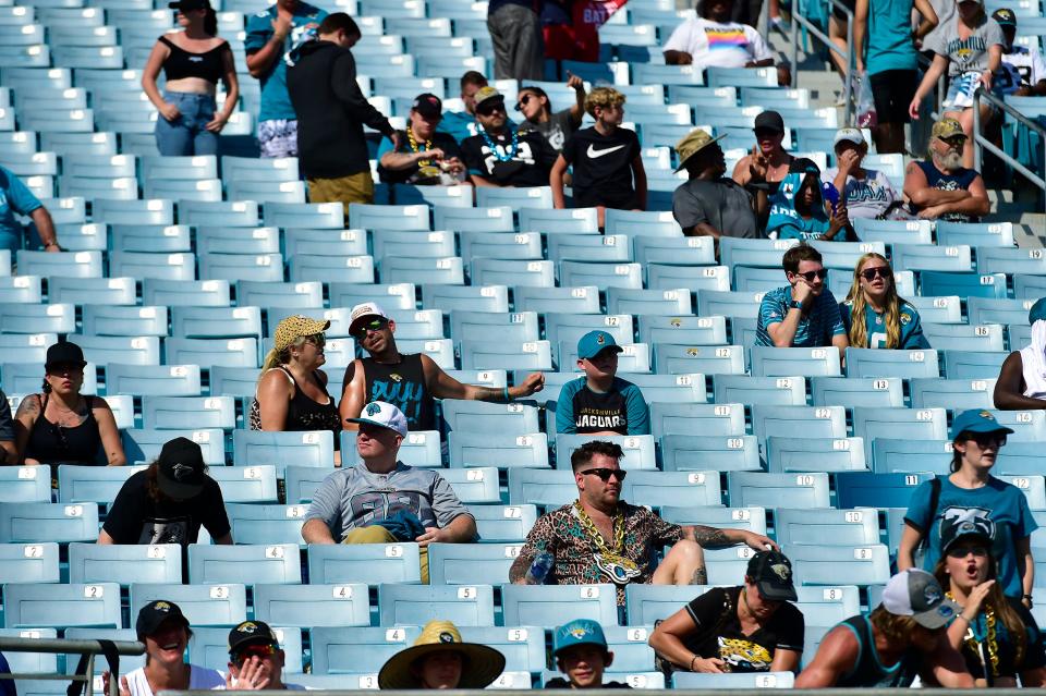 Many of the Jacksonville Jaguars' 61,466 paying customers for the Jaguars' 37-17 home loss to the Houston Texans had departed EverBank Stadium by midway through the fourth quarter. Hard to blame them with the oppressive heat and the Jaguars' poor performance.