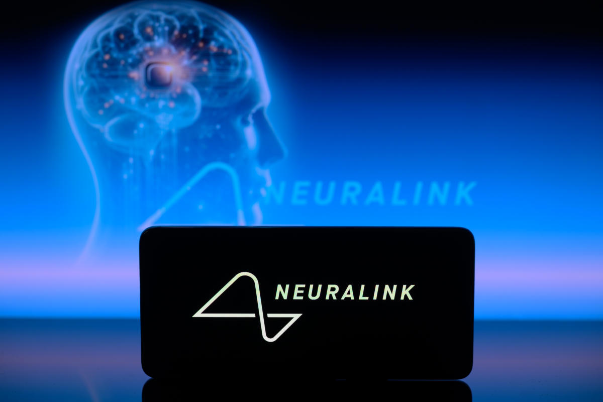Neuralink Releases Video of Quadriplegic Using Brain Implant to Control Computer
