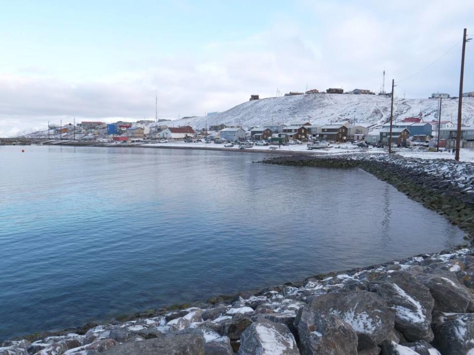 Pond Inlet in 2022. Five people in the community currently have active tuberculosis, the territorial health department said in a Friday news release. Twenty-two people have been diagnosed with latent tuberculosis. (David Gunn/CBC - image credit)