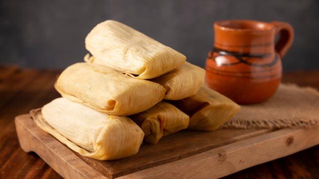 Mas Tamales Masa Spreader - There are many ways to make a tamale but there  are 12 Tamale-Logic's that one should follow when making tamales this  holiday season. The number one Tamale-Logic