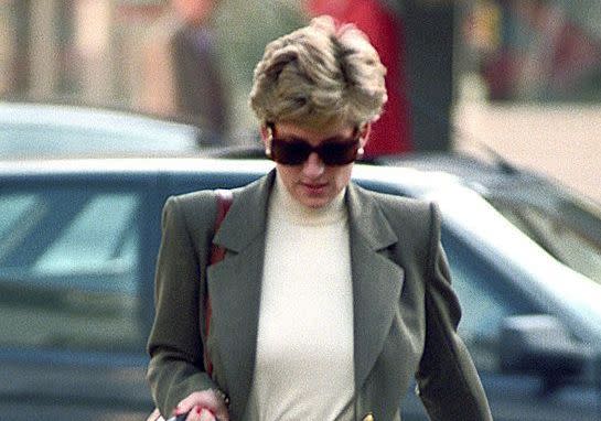 Ces looks de Lady Diana vont vous donner envie d’adopter le combo jean blazer