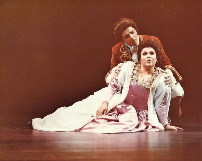 Marilyn Horne and Beniamino Prior perform Mignon in 1978 at the Canadian Opera in Edmonton. File Photo by Crupisignar/Wikimedia