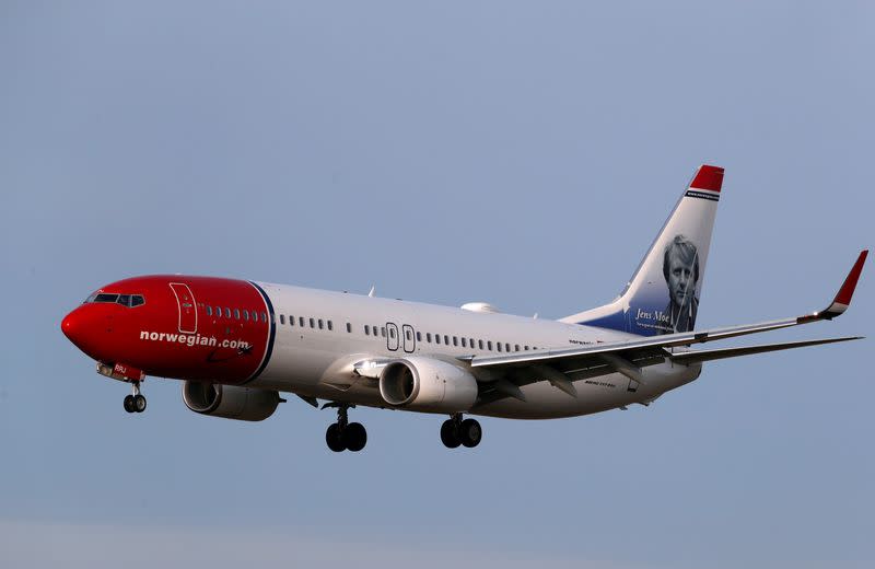 FILE PHOTO: Norwegian Air Sweden Boeing 737-800 plane SE-RRJ approaches Riga International Airport in Riga