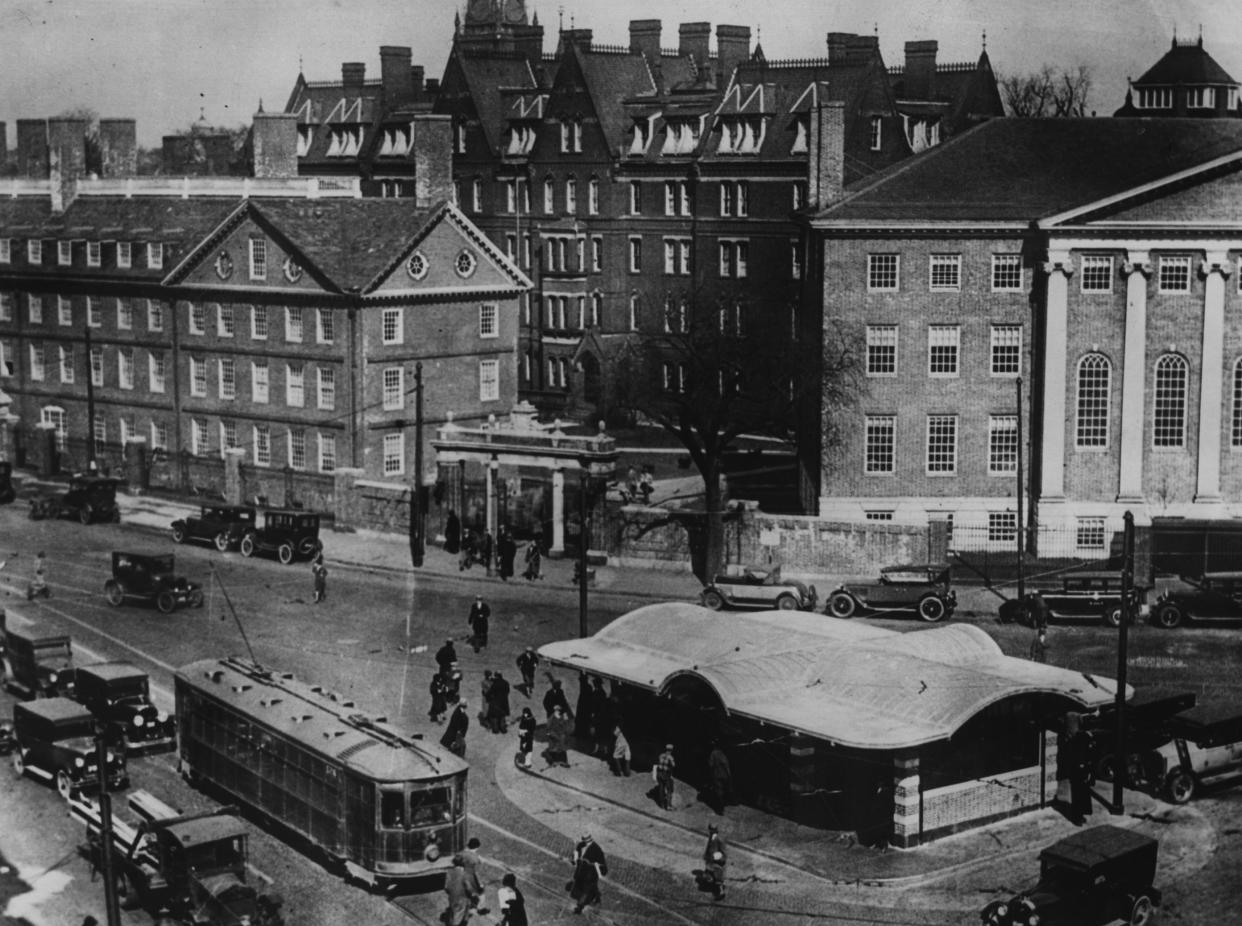 circa 1930:  A view of Harvard University and Harvard Square.  (Photo by Fox Photos/Getty Images)
