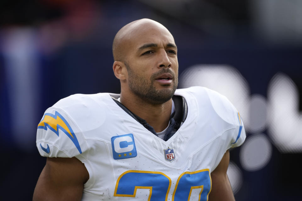 FILE - Los Angeles Chargers running back Austin Ekeler looks on in the first half of an NFL football game, Dec. 31, 2023, in Denver. The Washington Commanders have agreed to terms with running back Ekeler on a two-year deal worth up to $11.43 million, a person familiar with the deal told The Associated Press on Monday, March 11, 2024. (AP Photo/David Zalubowski, File)