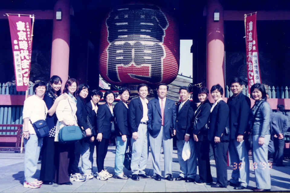 Yakult Lady Chong Wai Yoong (third from right) with her colleagues on an incentive trip to Tokyo in 1999. PHOTO: Chong Wai Yoong