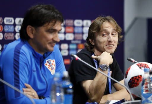 Ready to go: Croatia’s Luka Modric points at Croatia head coach Zlatko Dalic