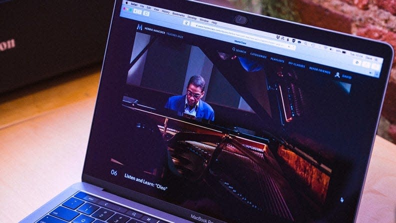 Give dad a way to explore their passions with a subscription to MasterClass.