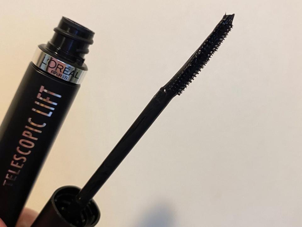 The brush featured in L'Oreal's Telescopic Lift mascara.