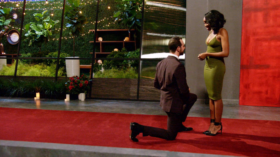 Cameron and Lauren get engaged on "Love Is Blind."  (Photo: Netflix)