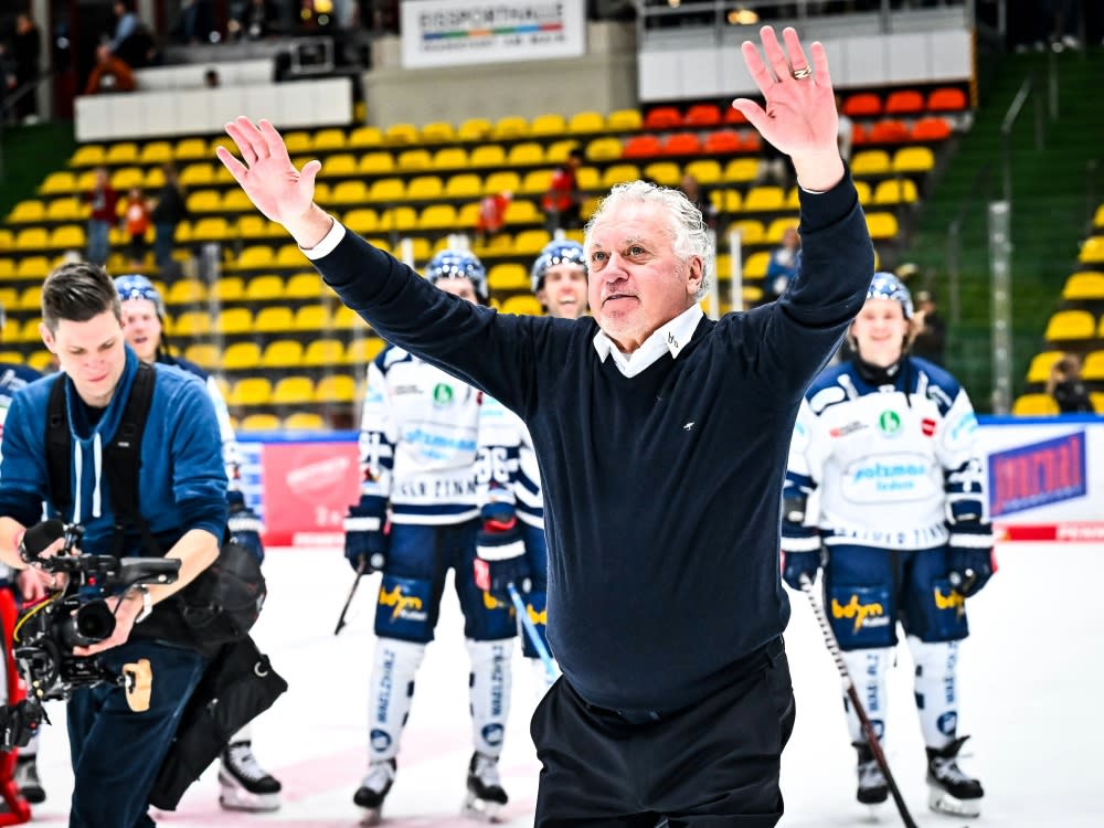 Doug Shedden bleibt Cheftrainer (IMAGO/Jonas Brockmann/Eibner-Pressefot)