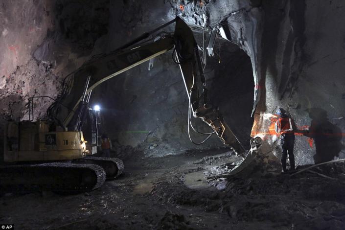 The challenge of building underground in Manhattan is clear. "We're building in the densest area that possibly exists. We have over 100,000 residents per square mile," Horodniceanu said to the <a href="http://www.dailymail.co.uk/news/article-2275380/New-York-City-expanding-nations-biggest-transit-hub-16-stories-beneath-Grand-Central-Terminal.html#ixzz2KKzbdozl " rel="nofollow noopener" target="_blank" data-ylk="slk:Daily Mail" class="link ">Daily Mail</a> in a video. (Photo/ AP)